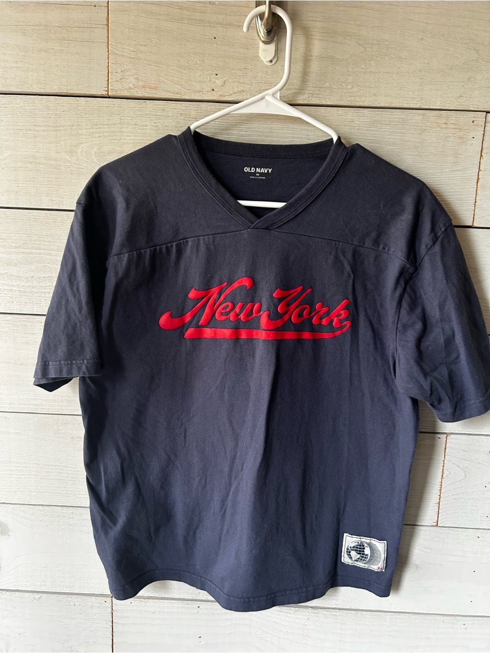Old Navy Navy V-Neck 'New York' Tee with Red Script XS